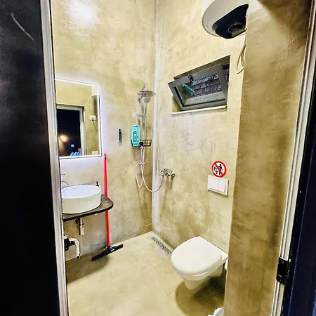 לינה וארוחת בוקר Sa 24 3*