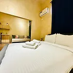 Sa 24 Tirana