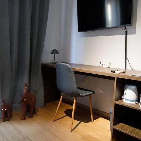 فندق مبيت وإفطار Sa 24