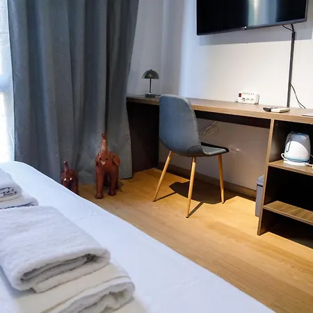 Sa 24 فندق مبيت وإفطار تيرانا