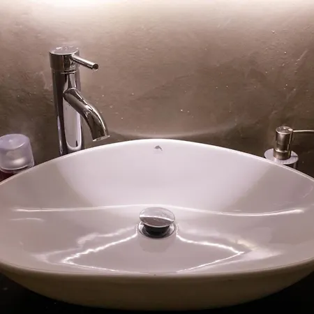 Sa 24 فندق مبيت وإفطار تيرانا